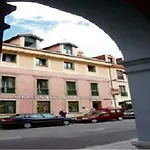 Nueva Allandesa Hotel