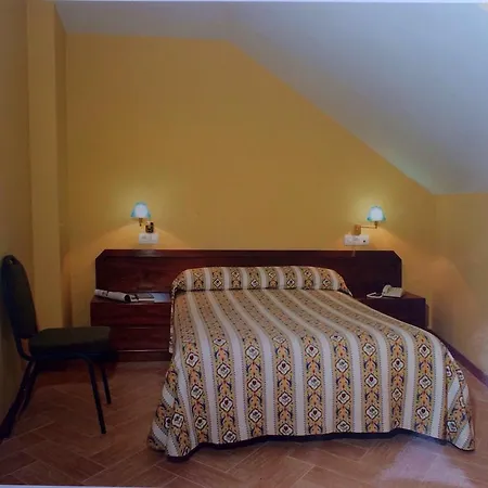 Nueva Allandesa Hotel 2*